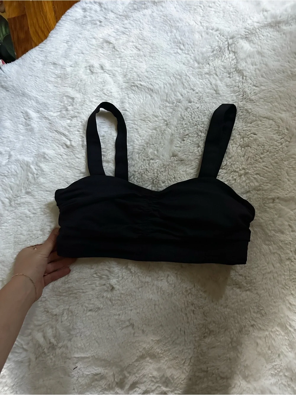 ALO yoga airbrush cinch bra black sports bra medium M